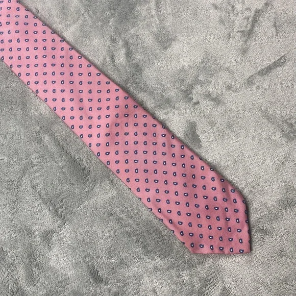 Neiman Marcus Tie Mens One‎ Size Pink Paisley 100% Silk Hand Made Italy