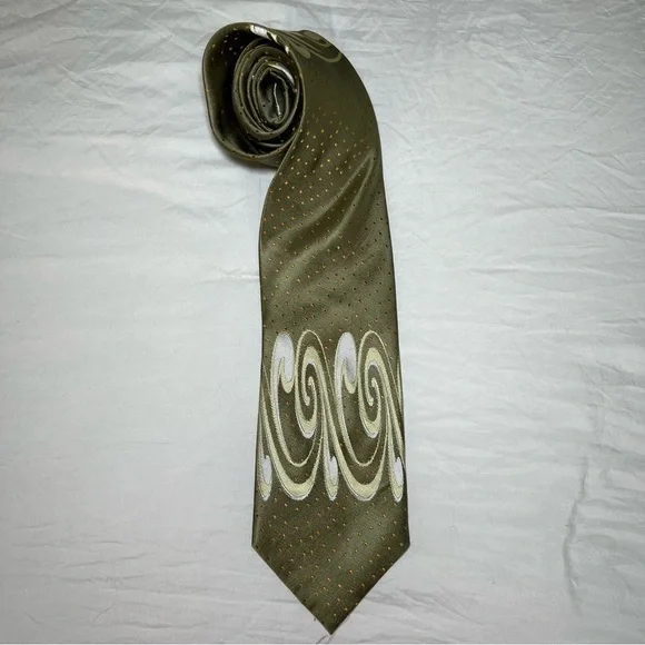Vintage Steven Land Tie. Green, White and Gold