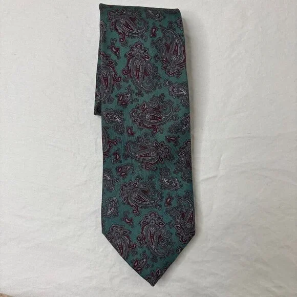 MALLORY & CHURCH Tie Green Burgundy Paisley England Vintage