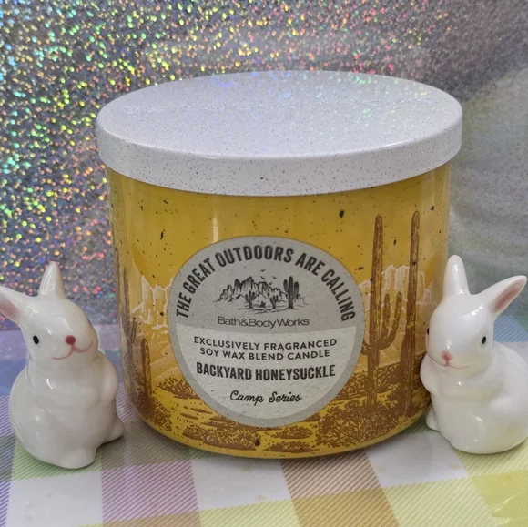 Bath & Body Works Backyard Honeysuckle 3-Wick Candle NEW RARE Design