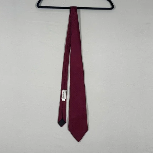 Marshall Field & Company Mens OS Burgundy Vintage Silk Herringbone Necktie