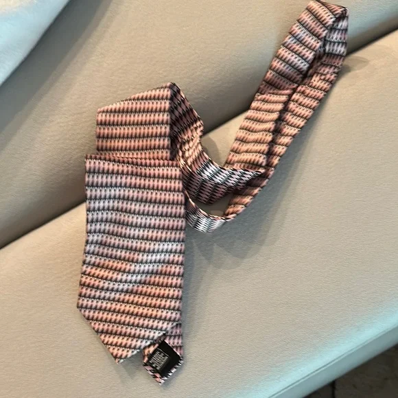 David Taylor Elegant Pink and Black Tie