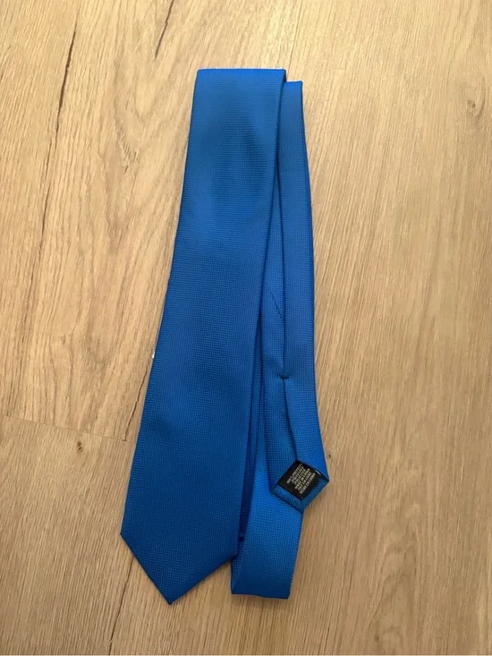 NWT Perry Ellis tie