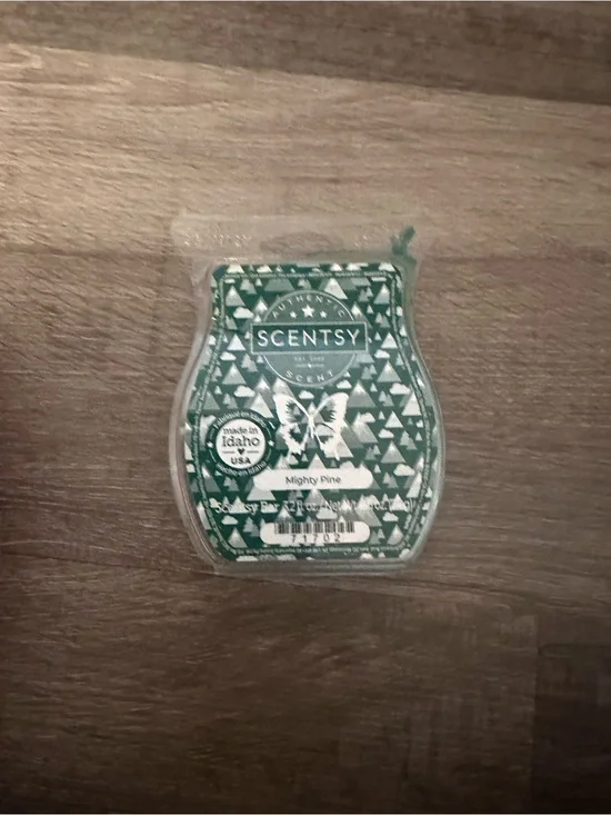 Scentsy Mighty Pine Wax Bar - Green