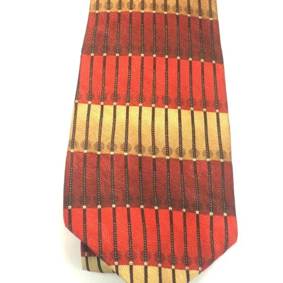 NWOT Pravata 100% Silk Abstract Design Necktie
