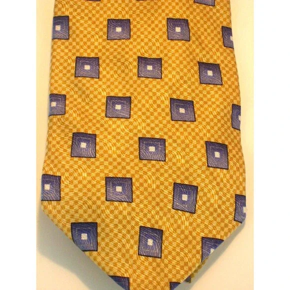 NWOT Pravata 100% Silk Geometric  Design Necktie