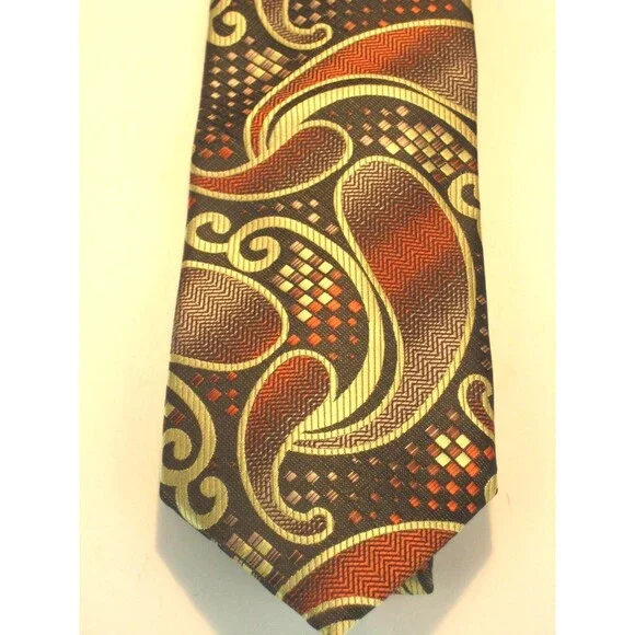 NWOT Pravata 100% Microfibre Geometric  Design Necktie