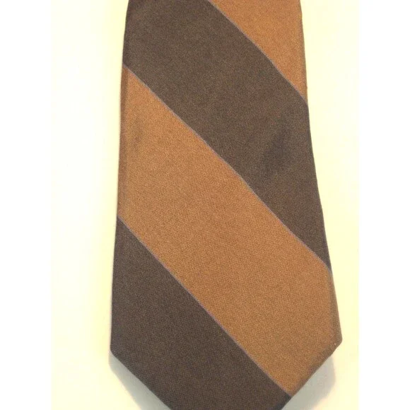 Oscar de la Renta 100% Silk Striped Design Necktie