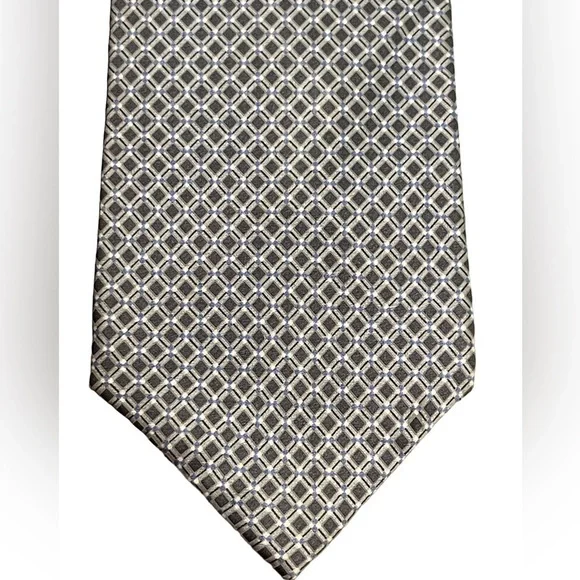 🔥👔PERRY ELLIS 100% silk tie. Silver gray with dot pattern in charcoal & blue‼️