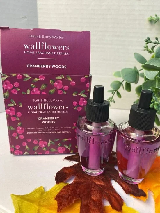 “Cranberry Woods” Bath & Body Works 2 New Wallflower Refills Box Set