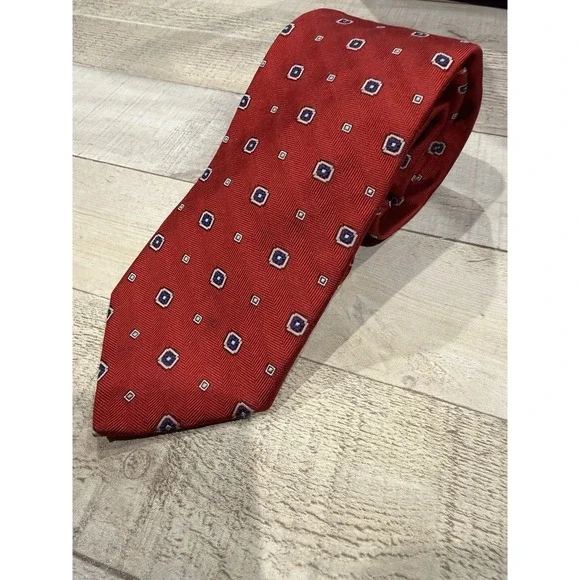 Brooks Brothers Makers and Merchants Mens Red Geometric Silk Tie 60 Inch