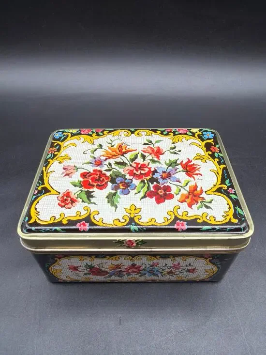 Vintage Daher Ware Floral Tin England Faux Needlepoint Tapestry Trinket Box 4x3