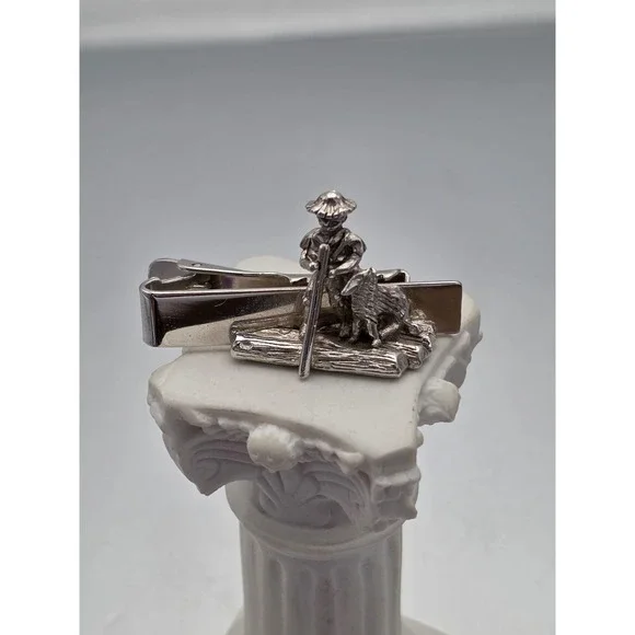 Vtg‎ SARAH COVENTRY Signed Huckleberry Finn Tom Sawyer On A Raft Tie Clip Bar