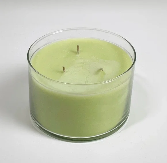 PartyLite Lemongrass 3 Wick Candle