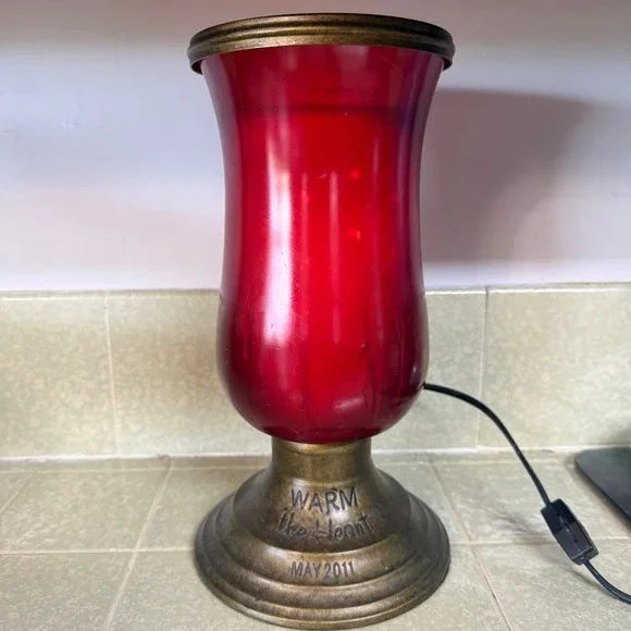 Scentsy Warm the Heart May‎ 2011 Red Glass Electric Wax Warmer Bronze Base