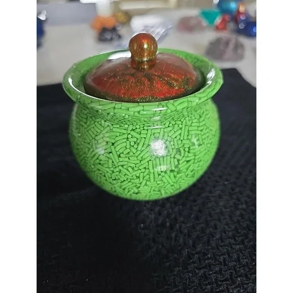 Small‎ Handmade Decorative Jar Green Red Keys Trinkets Candy Change.  609