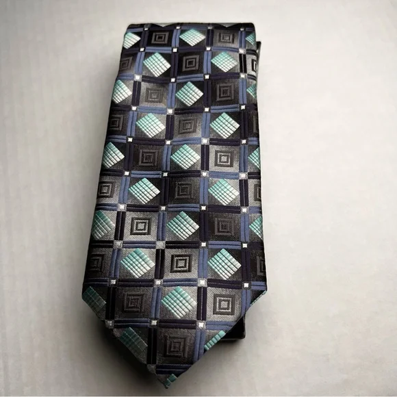 Vintage Croft‎ & Barrow Men's Tie Gray Geometric Pattern 100% Poly 60