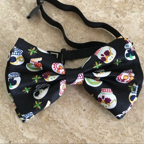 NWOT Halloween Multi Color Skull Bow Tie