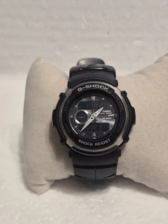 Casio G Shock Digital and analog Nearly NWOT