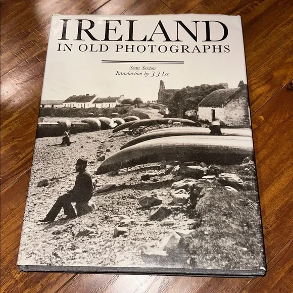 Ireland: Photographs 1840-1930 by Carey Schofield (1994-10-17) HC book