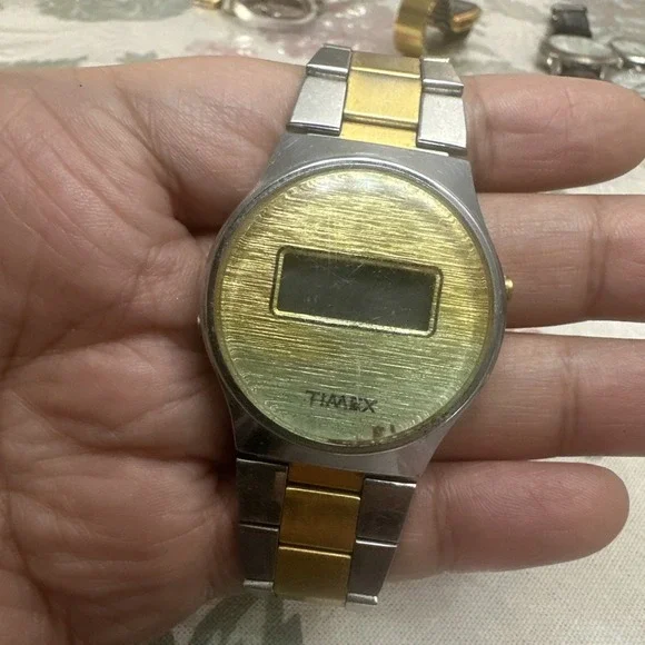 Vintage Timex Rare 1977 Digital Assembled By Howard Hughes U.S.A. 38mm -UNTESTED
