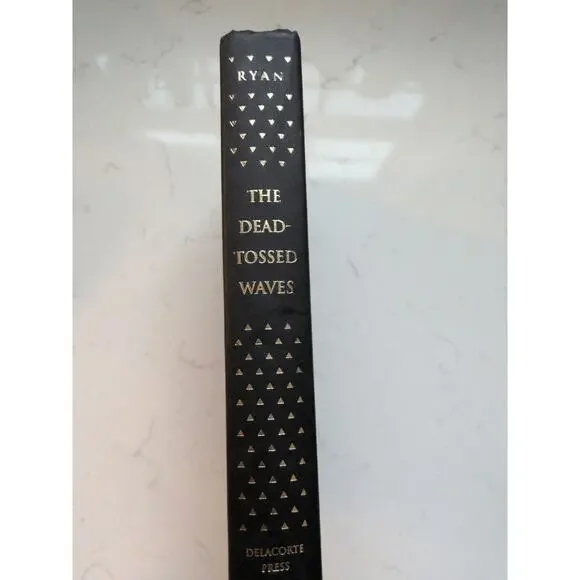 The Dead Tossed Waves Carrie Ryan SIGNED 1st Edition Hardcover 2010 YA Horror