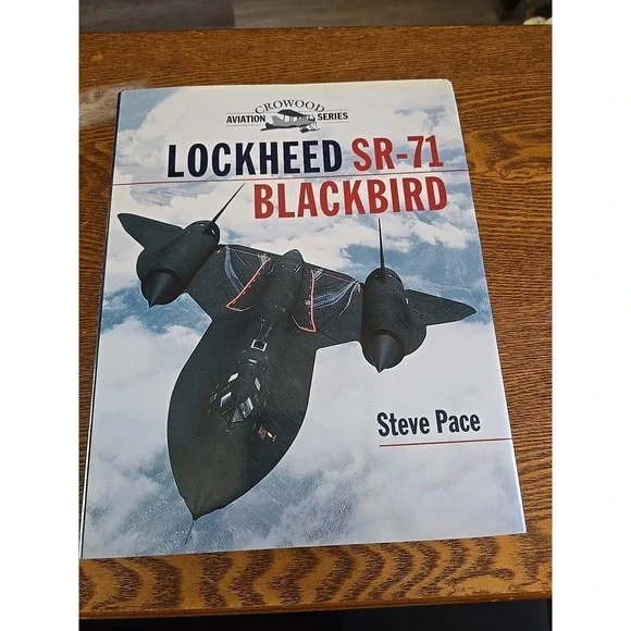 US USAF Lockheed SR-71 Blackbird Crowood Aviation Series ‎ Hardcover Refere...
