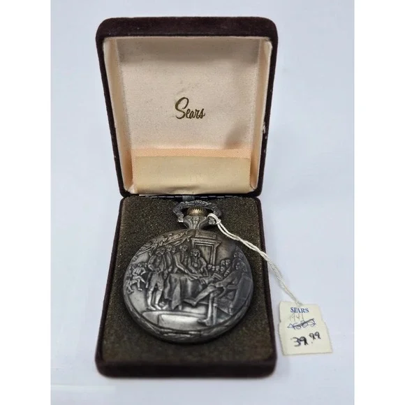 Vintage 1976 Sears Bicentennial Pocket Watch Liberty Bell Declaration Boxed