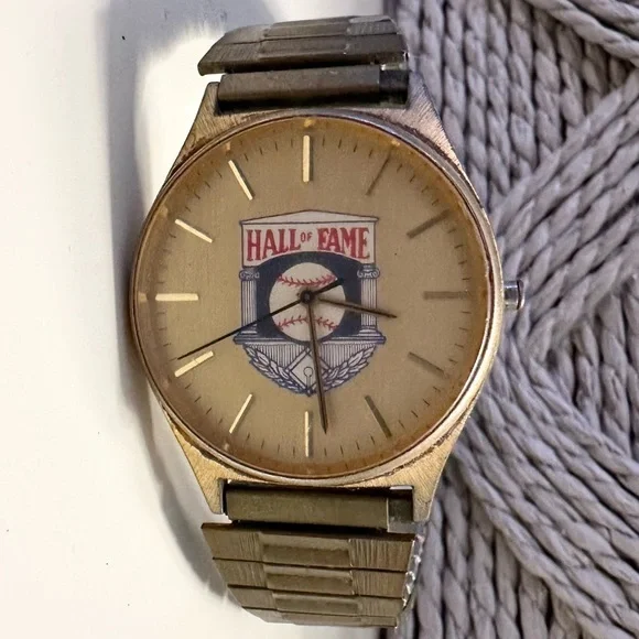 Vintage Unbranded Baseball Hall of Fame HOF Gold tone Men’s Watch museum