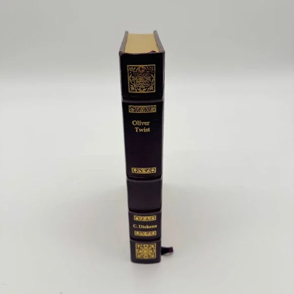 Oliver Twist Charles Dickens Thomas Nelson Collectors Library Classics Hardcover