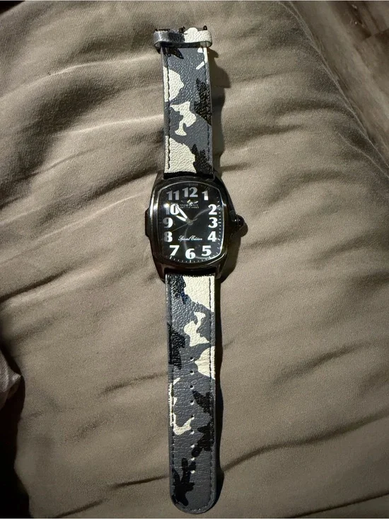 Black Camouflage Strap Men's Watch - Unbranded