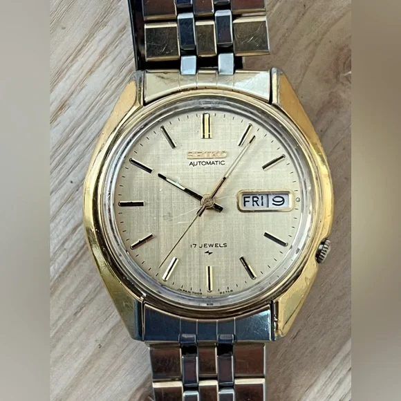 Seiko Automatic Rare Vintage Men’s Watch Two-Tone Bracelet Gold-Tone Dial Date