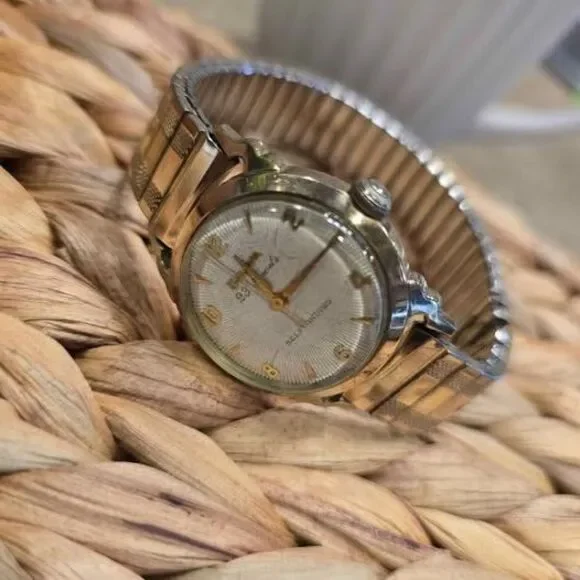 Vintage Bulova 23 Jewel Self-Winding Watch