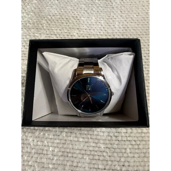 PX Mens Navy Dial Silver Tone Link Bracelet Watch 9WA9001M New In Box