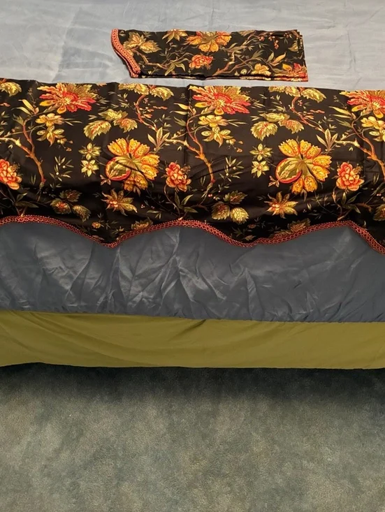 Waverly Home Classics Scalloped Valance 50