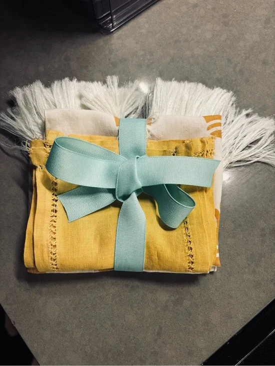 Marigold Linen and Linen Fringe Napkin Set