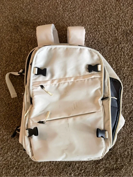 Crème travel backpack