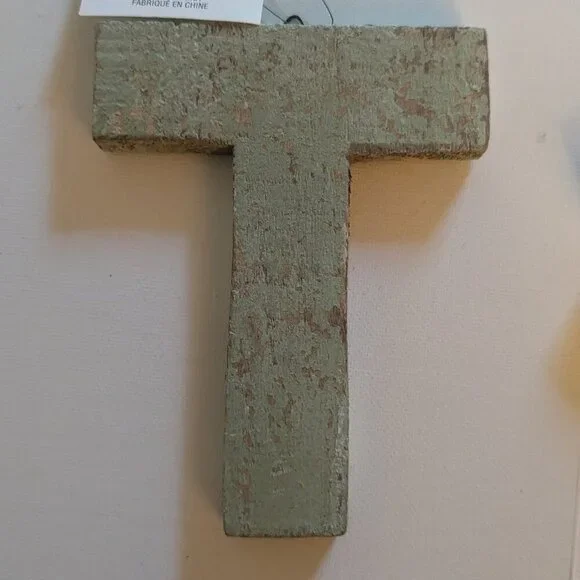 NWT Rustic Letter 'T' Wood Sign Distressed Farmhouse Michael's Home Wall Decor
