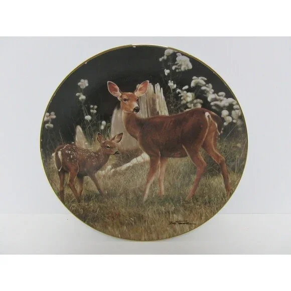 The Danbury Mint Plate 1992 Watchful Doe By Bob Travers Plate C2826 Limited Edit
