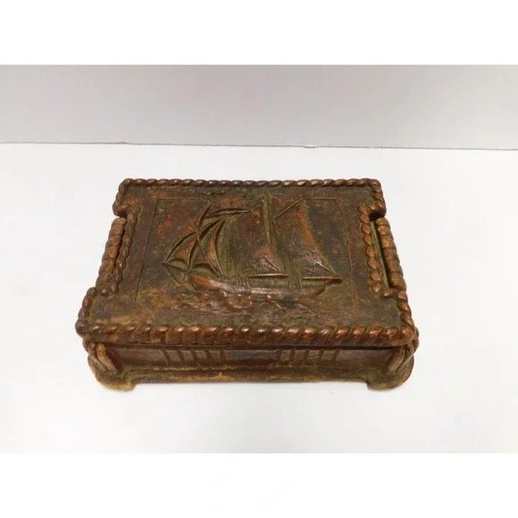 Vintage Syroco Wood Nautical Ornatewood Carved Cigarette Trinket Box DW767