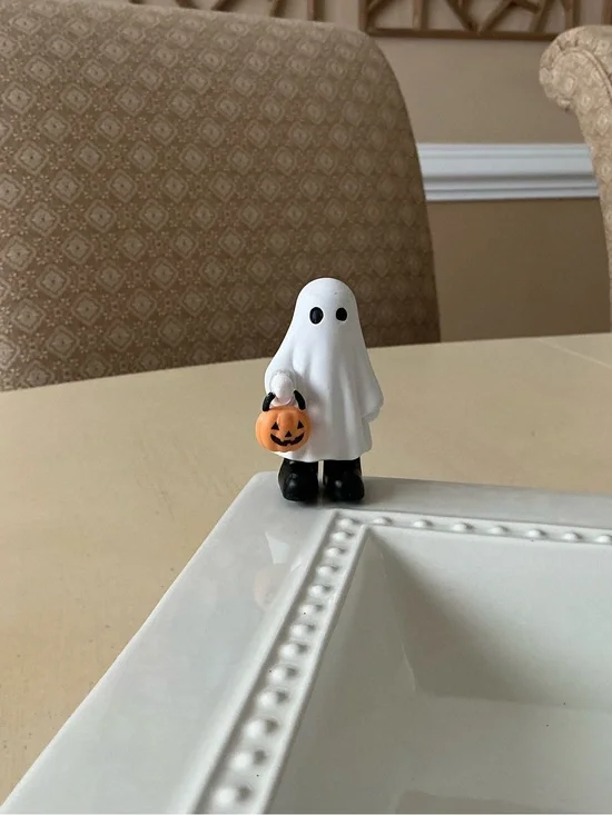 Little Ghost Trick or Treater Platter Decoration 🎃