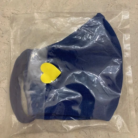 Free item: cloth face mask
