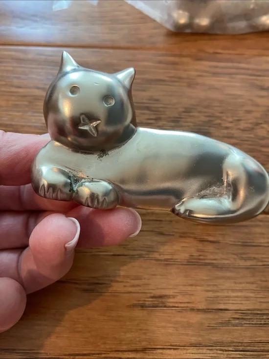 Tag Silver Cat Drawer Pulls - Brushed Silver Finish. Set of 6