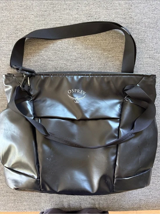OSPREY Black Messenger Shoulder Bag