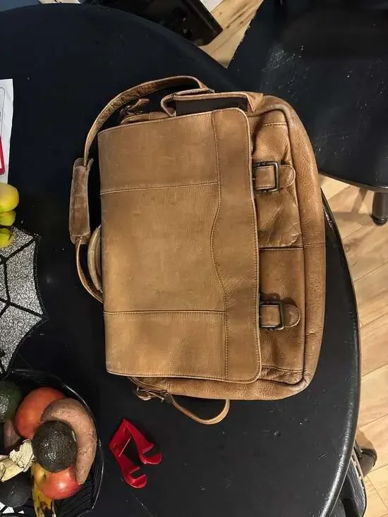 VTG Colombian Bag Company Soft Leather Laptop Messenger Shoulder Bag