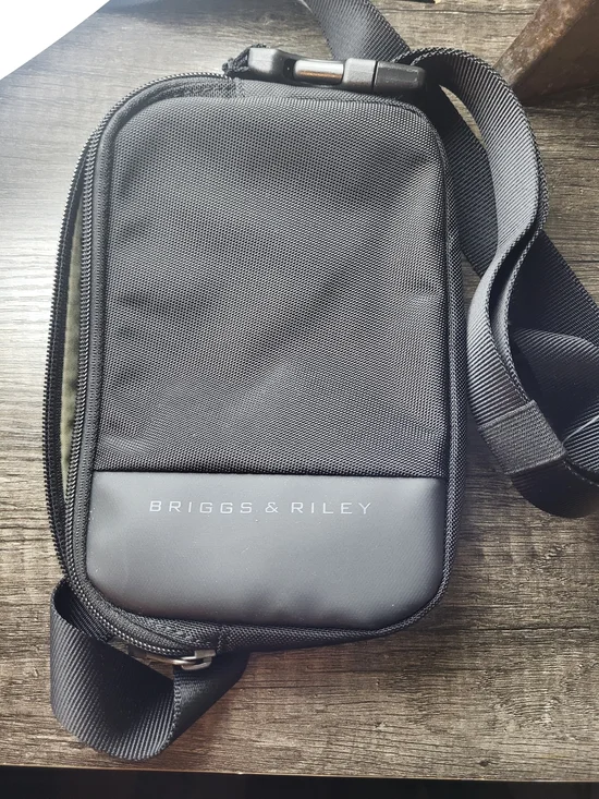Briggs & Riley ZDX Travel / RFID / Premum Brand Black Compact Crossbody