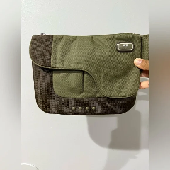 TUMI Body Bag Waist Bag Shoulder Bag Crossbody Green Nylon Unisex Sling C‎