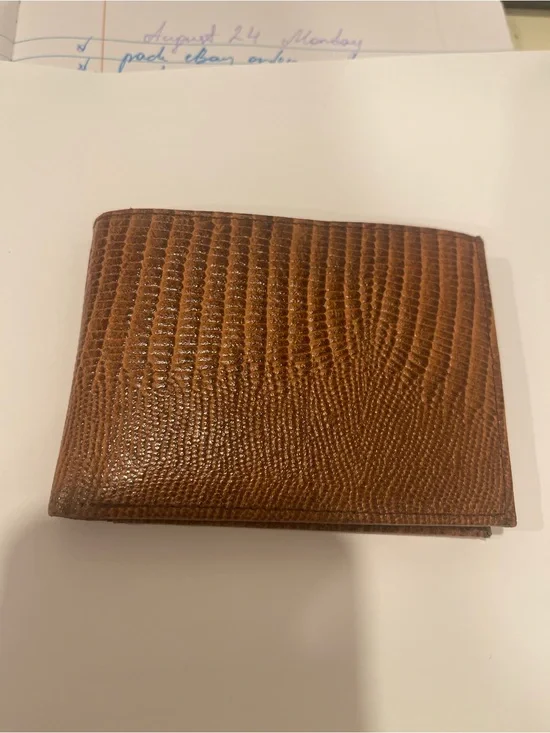 Brown Lizard Embossed Leather Bifold Wallet handcrafted
