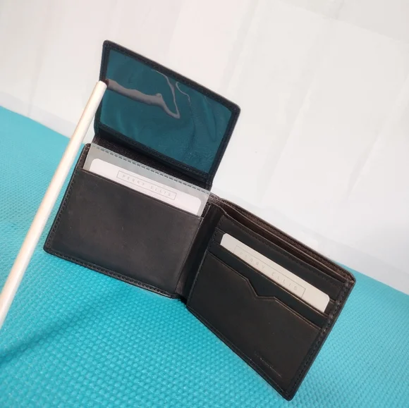 NEW Perry Ellis Men's Leather Bi-fold Wallet - Black