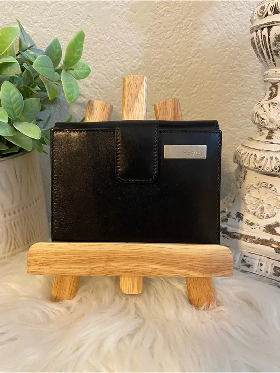 Fendi Black Leather Bi-Fold Wallet with Metal Logo Plate - Unisex